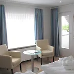 Fruehstueckshotel Seemannsbraut Amrum-adults Only Ab 18 Jahre-keine Haustiere- 3*