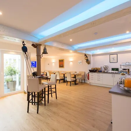 Otel Fruehstueckshotel Seemannsbraut Amrum-adults Only Ab 18 Jahre-keine Haustiere- 3*