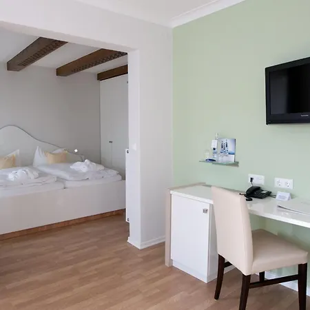 Hotel Fruehstueckshotel Seemannsbraut Amrum-adults Only Ab 18 Jahre-keine Haustiere- Wittdün