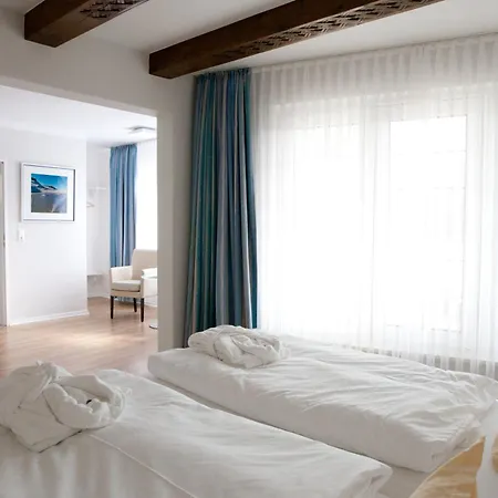 Fruehstueckshotel Seemannsbraut Amrum-adults Only Ab 18 Jahre-keine Haustiere-