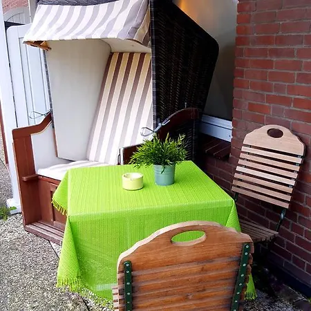 Fruehstueckshotel Seemannsbraut Amrum-adults Only Ab 18 Jahre-keine Haustiere-