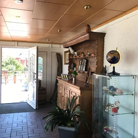 Hotel Fruehstueckshotel Seemannsbraut Amrum-adults Only Ab 18 Jahre-keine Haustiere- 3*