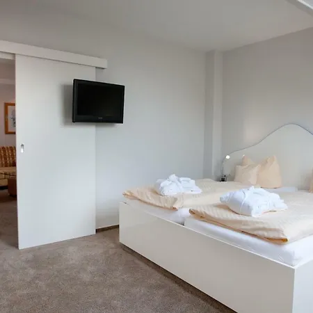 Fruehstueckshotel Seemannsbraut Amrum-adults Only Ab 18 Jahre-keine Haustiere- Hotell Wittdün