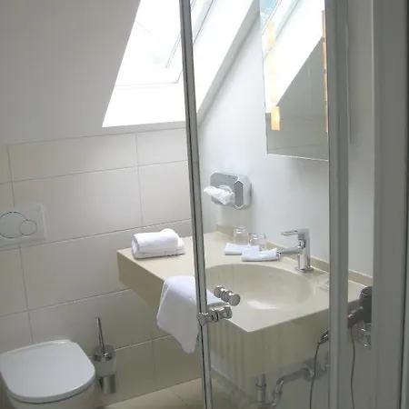 Hotel Fruehstueckshotel Seemannsbraut Amrum-adults Only Ab 18 Jahre-keine Haustiere- 3*